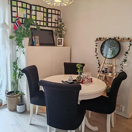 Séjour chez l'habitant And Cozy Next To S